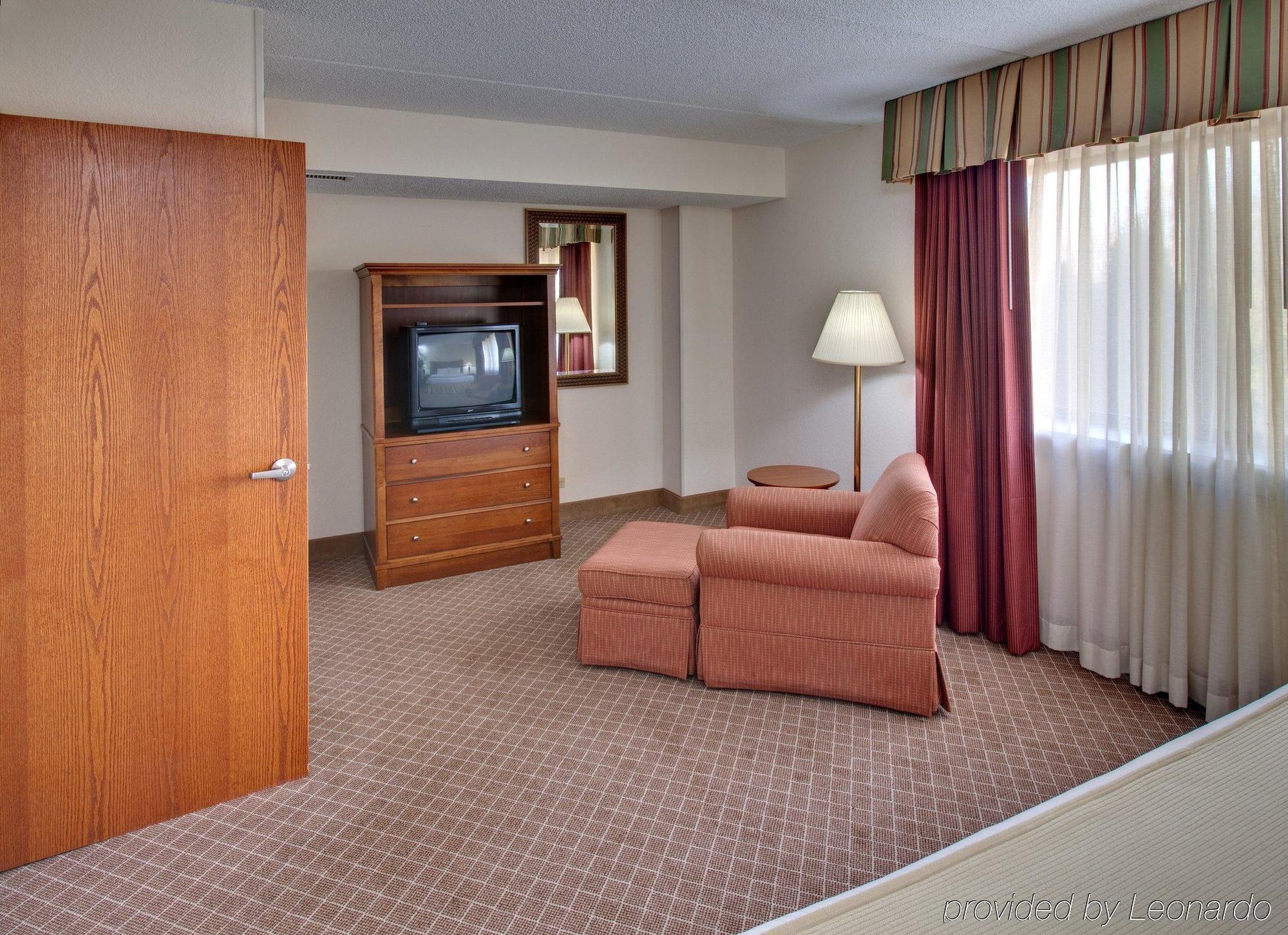 Holiday Inn Express Chicago Nw - Arlington Heights, An Ihg Hotel Room photo
